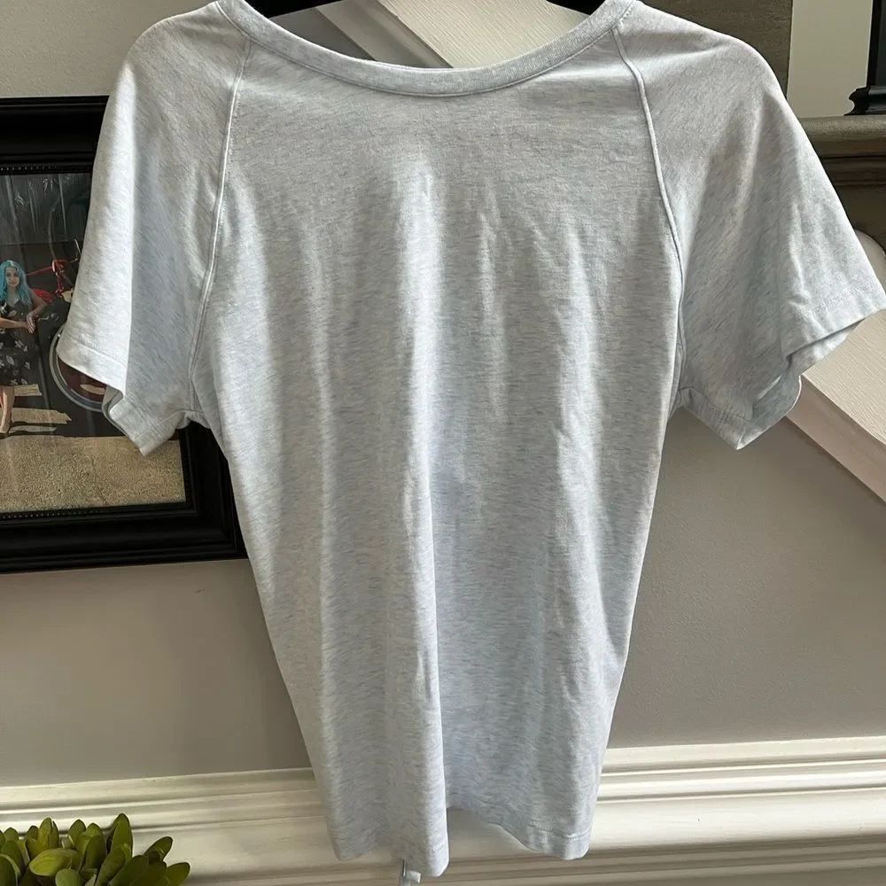 Zelle Light Blue Open Back Work Out Lounge Shirt sz S EUC